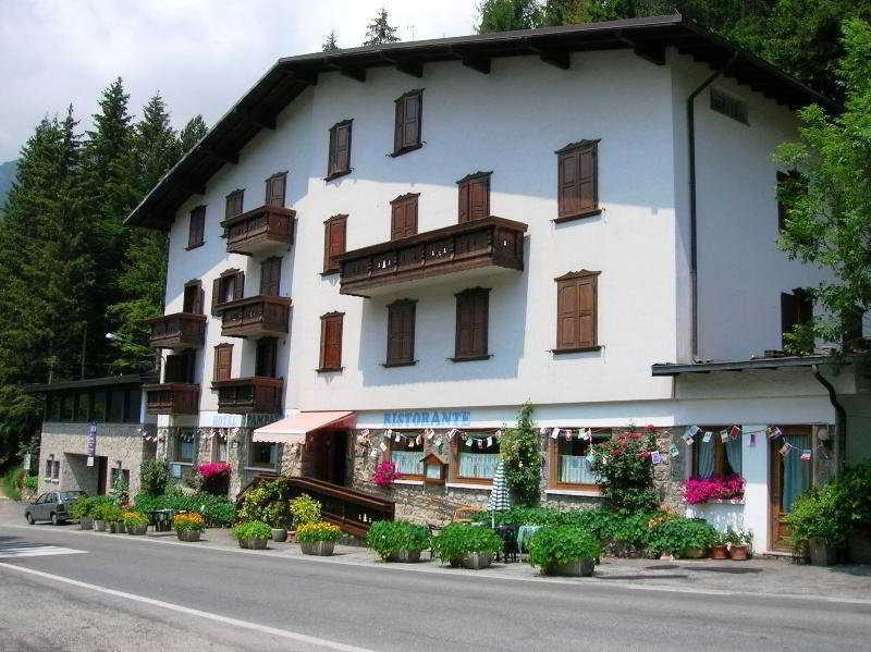 Hotel Spampatti كاستوني ديلا بريسولانا المظهر الخارجي الصورة